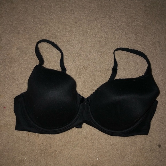 Victoria’s Secret black lacy bra! - Picture 1 of 4